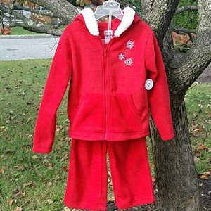NWT Kidgets 2-piece Fleece Set